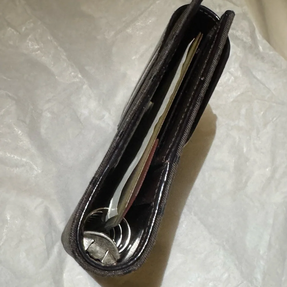 Gucci notebook with original notebook paper & ruler - Picture 7 of 12